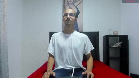 oliver_goldberg online show from April 16, 2026, 1:34 pm