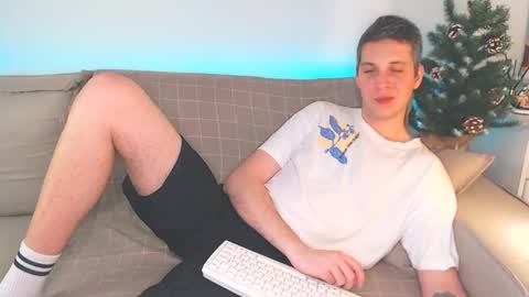 Snapshot of oliver_hort chatting on January 5, 2025, 7:07 pm Oliver online show from January 5, 2025, 7:07 pm