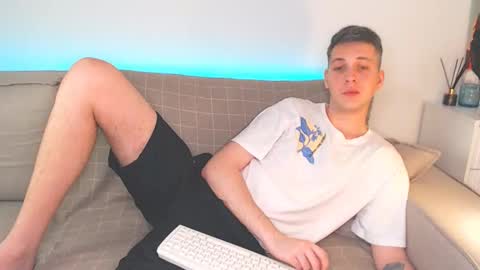 Snapshot of oliver_hort chatting on January 15, 2025, 7:01 pm Oliver online show from January 15, 2025, 7:01 pm