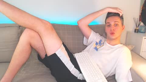 Snapshot of oliver_hort chatting on January 29, 2025, 9:28 pm Oliver online show from January 29, 2025, 9:28 pm