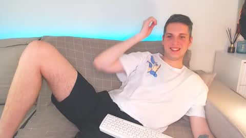 Snapshot of oliver_hort chatting on February 8, 2025, 5:50 pm Oliver online show from February 8, 2025, 5:50 pm