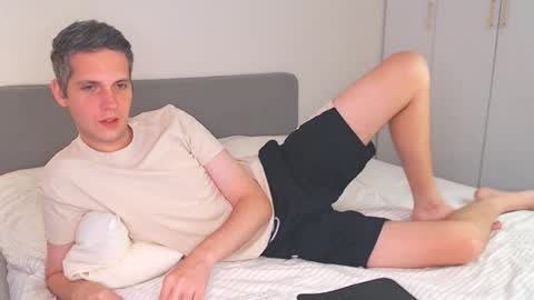 Snapshot of oliver_hort chatting on September 17, 2025, 11:12 am Oliver online show from September 17, 2025, 11:12 am