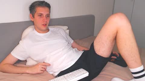 Snapshot of oliver_hort chatting on September 21, 2025, 5:58 pm Oliver online show from September 21, 2025, 5:58 pm