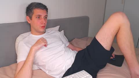 Snapshot of oliver_hort chatting on November 10, 2025, 3:33 pm Oliver online show from November 10, 2025, 3:33 pm