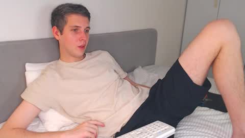 Snapshot of oliver_hort chatting on November 22, 2025, 5:12 pm Oliver online show from November 22, 2025, 5:12 pm