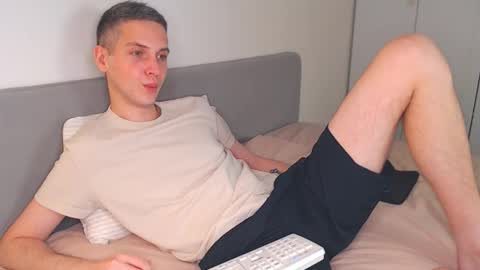 Snapshot of oliver_hort chatting on November 27, 2025, 12:51 pm Oliver online show from November 27, 2025, 12:51 pm