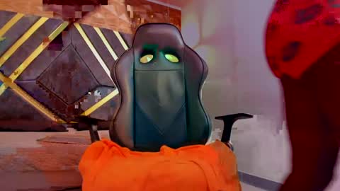 OLIVER LAURENT online show from April 6, 2026, 11:16 pm