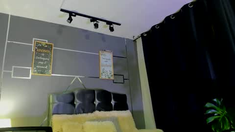 oliver mr  online show from November 24, 2025, 8:30 pm