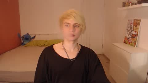 Snapshot of oliver_sweet_ chatting on September 22, 2025, 1:18 am Oliver online show from September 22, 2025, 1:18 am