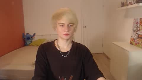 Snapshot of oliver_sweet_ chatting on October 12, 2025, 1:59 am Oliver online show from October 12, 2025, 1:59 am