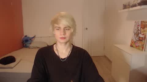 Snapshot of oliver_sweet_ chatting on October 16, 2025, 1:50 am Oliver online show from October 16, 2025, 1:50 am