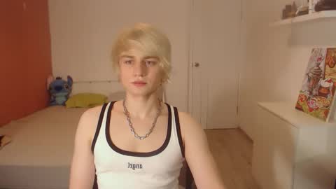 Snapshot of oliver_sweet_ chatting on October 31, 2025, 1:50 am Oliver online show from October 31, 2025, 1:50 am