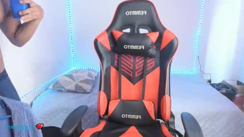 Snapshot of oliver_thompsson chatting on December 7, 2024, 2:24 pm oliver thompsson online show from December 7, 2024, 2:24 pm