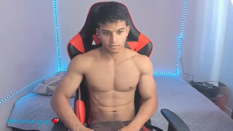 Snapshot of oliver_thompsson chatting on December 9, 2024, 7:29 pm oliver thompsson online show from December 9, 2024, 7:29 pm