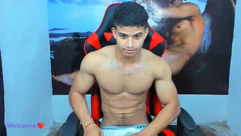 Snapshot of oliver_thompsson chatting on December 21, 2024, 2:37 pm oliver thompsson online show from December 21, 2024, 2:37 pm