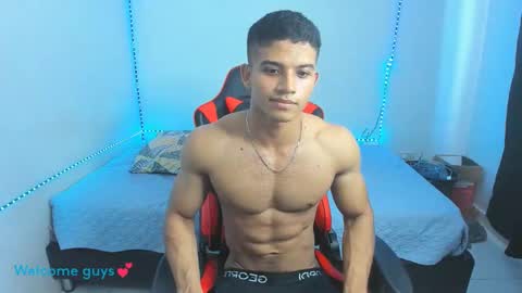 Snapshot of oliver_thompsson chatting on January 20, 2025, 8:07 pm oliver thompsson online show from January 20, 2025, 8:07 pm