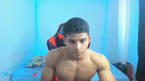 Snapshot of oliver_thompsson chatting on February 7, 2025, 9:04 pm oliver thompsson online show from February 7, 2025, 9:04 pm