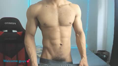 Snapshot of oliver_thompsson chatting on November 19, 2025, 2:06 pm oliver thompsson online show from November 19, 2025, 2:06 pm