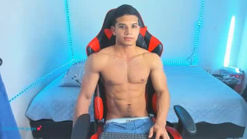 Snapshot of oliver_thompsson chatting on July 8, 2026, 1:37 pm oliver thompsson online show from July 8, 2026, 1:37 pm