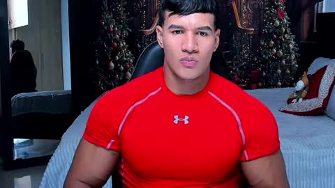 oliver_tommy online show from December 14, 2025, 11:42 pm