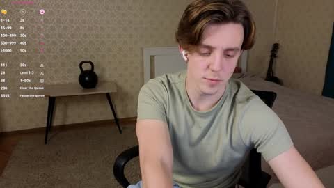 Snapshot of oliver_travis chatting on December 12, 2024, 12:05 am Oliver Evans online show from December 12, 2024, 12:05 am