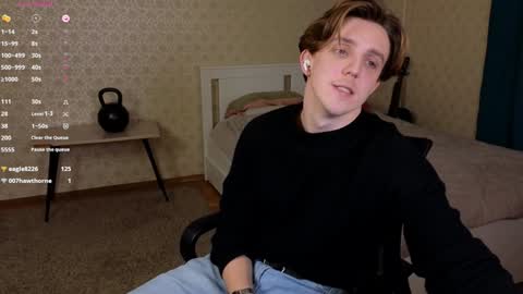 Snapshot of oliver_travis chatting on December 13, 2024, 2:10 am Oliver Evans online show from December 13, 2024, 2:10 am