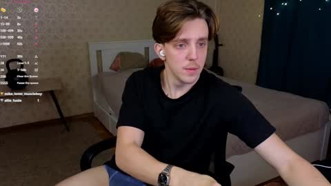 Snapshot of oliver_travis chatting on December 19, 2024, 3:07 am Oliver Evans online show from December 19, 2024, 3:07 am