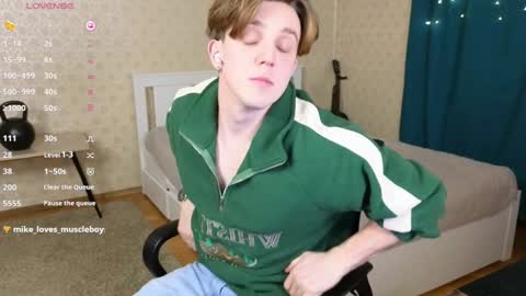 Snapshot of oliver_travis chatting on December 19, 2024, 11:46 pm Oliver Evans online show from December 19, 2024, 11:46 pm