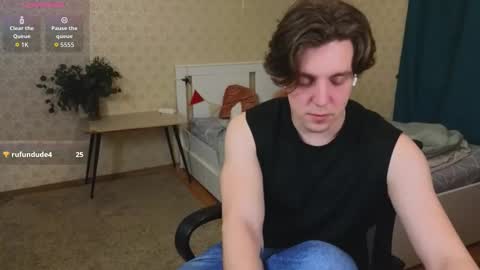 Snapshot of oliver_travis chatting on November 6, 2025, 12:22 am Oliver Evans online show from November 6, 2025, 12:22 am