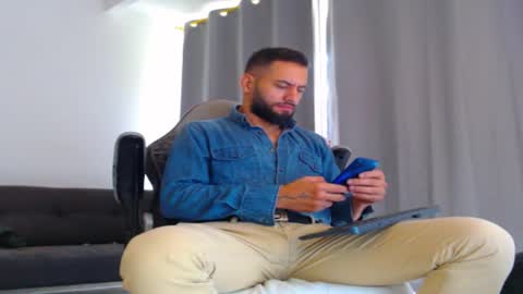 oliver online show from October 27, 2025, 2:32 pm