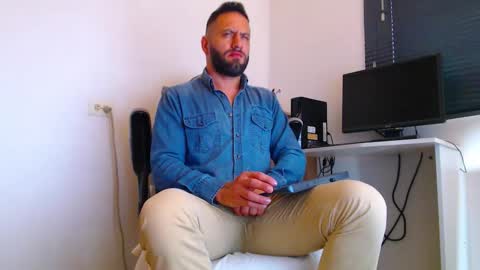 oliver online show from February 12, 2026, 4:46 pm