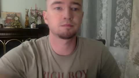 Snapshot of oliverlucky chatting on October 14, 2025, 4:19 pm CryotoneX online show from October 14, 2025, 4:19 pm