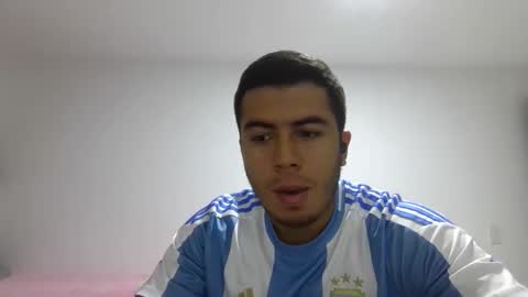 Snapshot of oliverrony chatting on December 21, 2025, 3:02 am oliverrony online show from December 21, 2025, 3:02 am