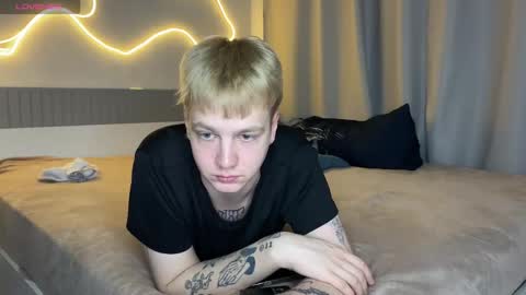 oliver online show from November 6, 2025, 9:59 pm