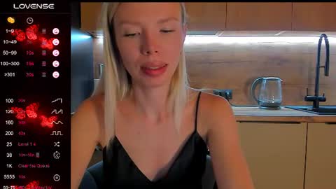 Olivia 3 online show from August 5, 2026, 10:23 pm