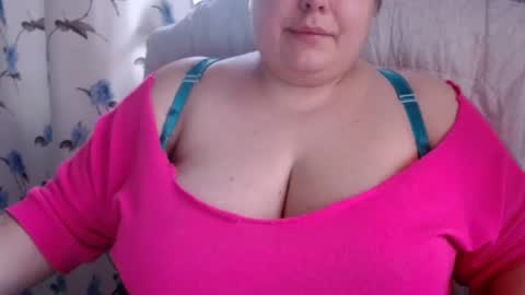 Snapshot of olivia_bud_gold chatting on December 4, 2024, 9:18 am Olivia Gold online show from December 4, 2024, 9:18 am
