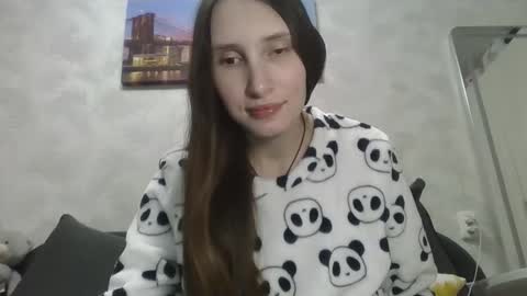 Olivia online show from October 25, 2025, 10:04 pm