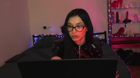 Olivia Faye online show from March 25, 2026, 4:13 pm