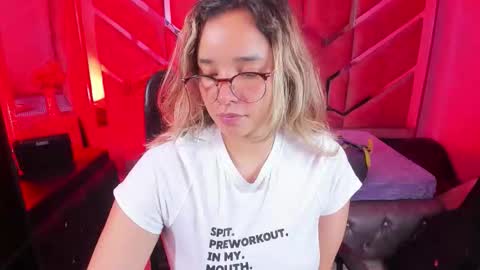  OLIVIA  online show from October 23, 2025, 3:39 am