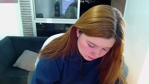 olivia_martine online show from December 11, 2024, 5:32 am