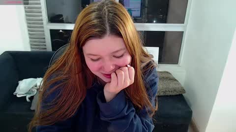 olivia_martine online show from December 12, 2024, 8:57 am