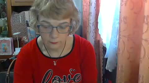 Olivia Mia online show from March 12, 2026, 8:20 am