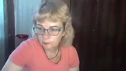 Snapshot of olivia_mia25 chatting on July 14, 2026, 2:34 pm Olivia Mia online show from July 14, 2026, 2:34 pm