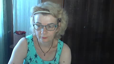Snapshot of olivia_mia25 chatting on July 16, 2026, 7:47 am Olivia Mia online show from July 16, 2026, 7:47 am