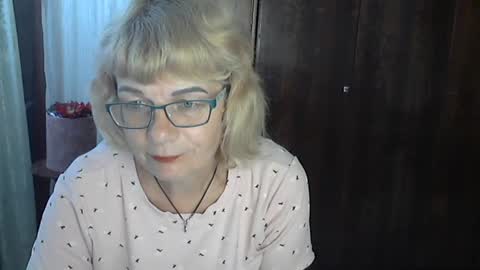 Snapshot of olivia_mia25 chatting on July 28, 2026, 1:10 pm Olivia Mia online show from July 28, 2026, 1:10 pm