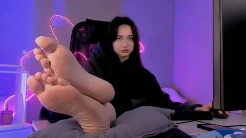 olivia_norton_ online show from February 5, 2026, 9:36 am