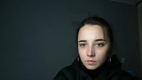 Olivia online show from November 23, 2025, 5:46 pm