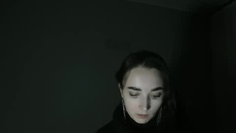 Snapshot of olivia_oliv chatting on February 5, 2026, 4:00 pm Olivia online show from February 5, 2026, 4:00 pm