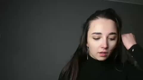 Snapshot of olivia_oliv chatting on February 15, 2026, 6:04 pm Olivia online show from February 15, 2026, 6:04 pm