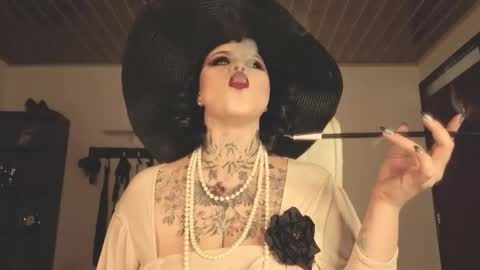   online show from October 31, 2025, 1:34 pm